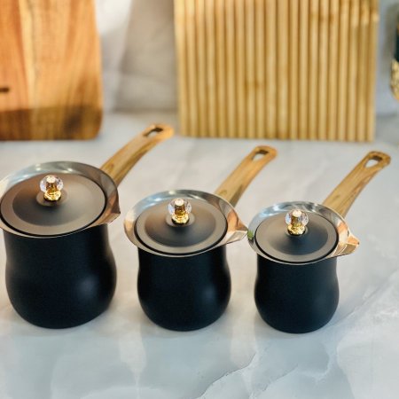 طقم بكارج اسود مع غطاء يد كرستال